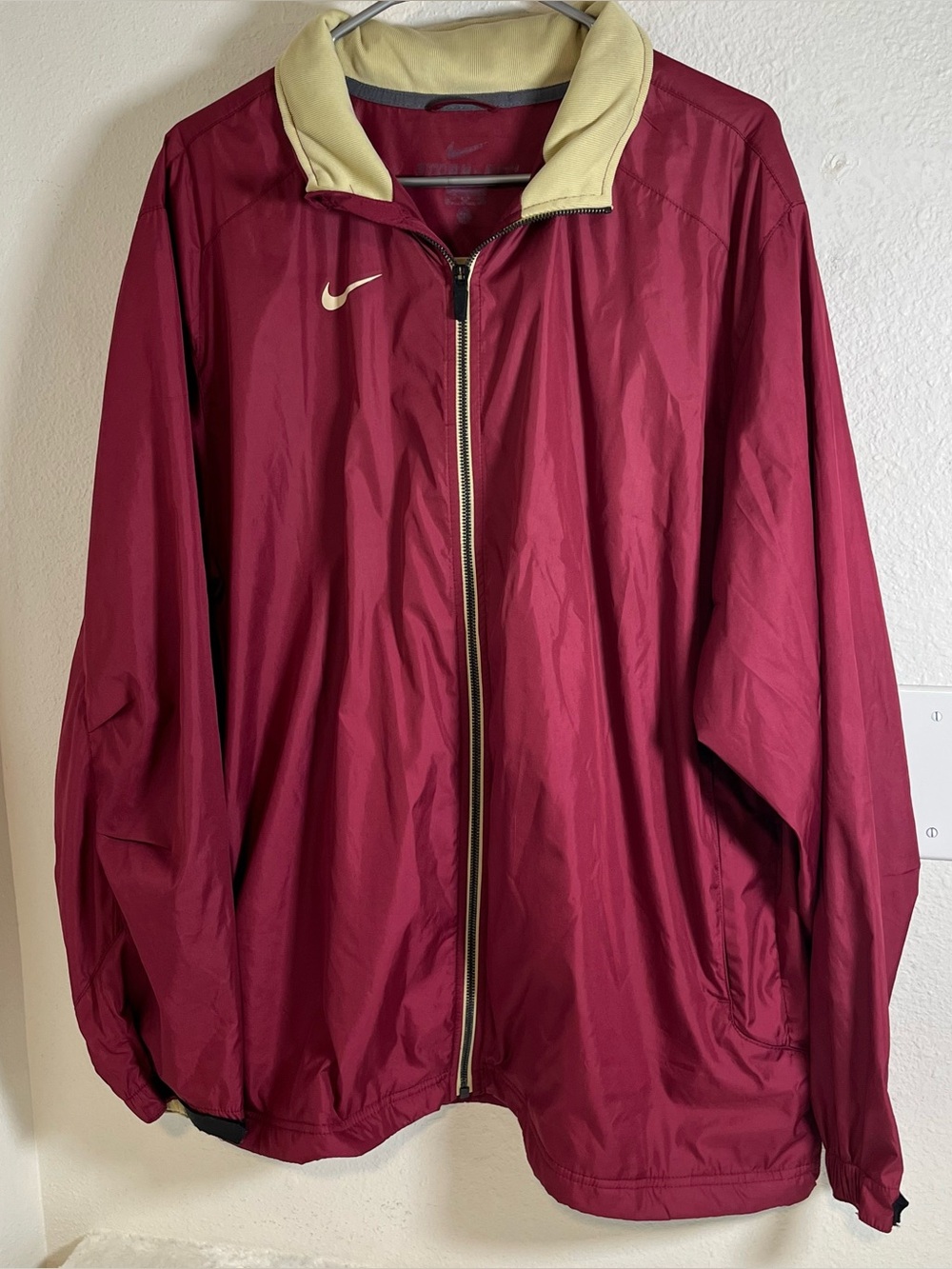 Nike Storm Fit Jacket Mens XL Red Zip Out Hood Performance Full Zip Runner